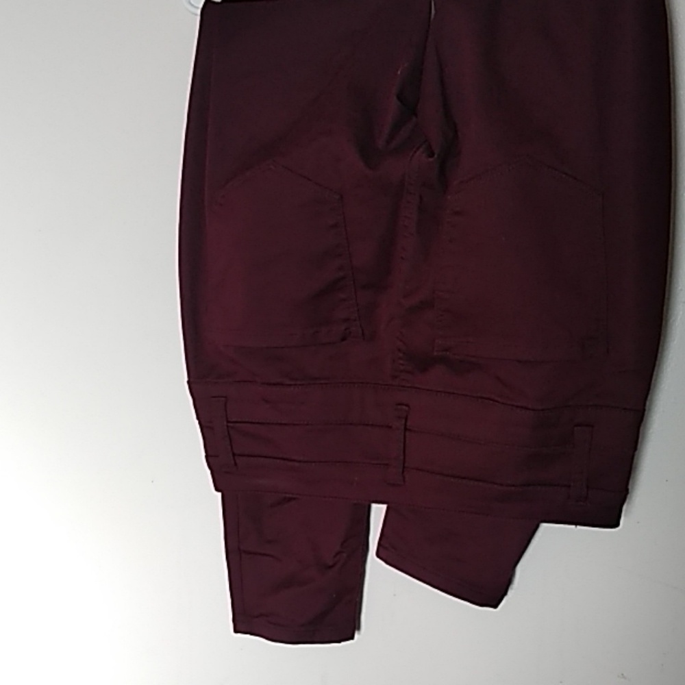 Women pants burgandy